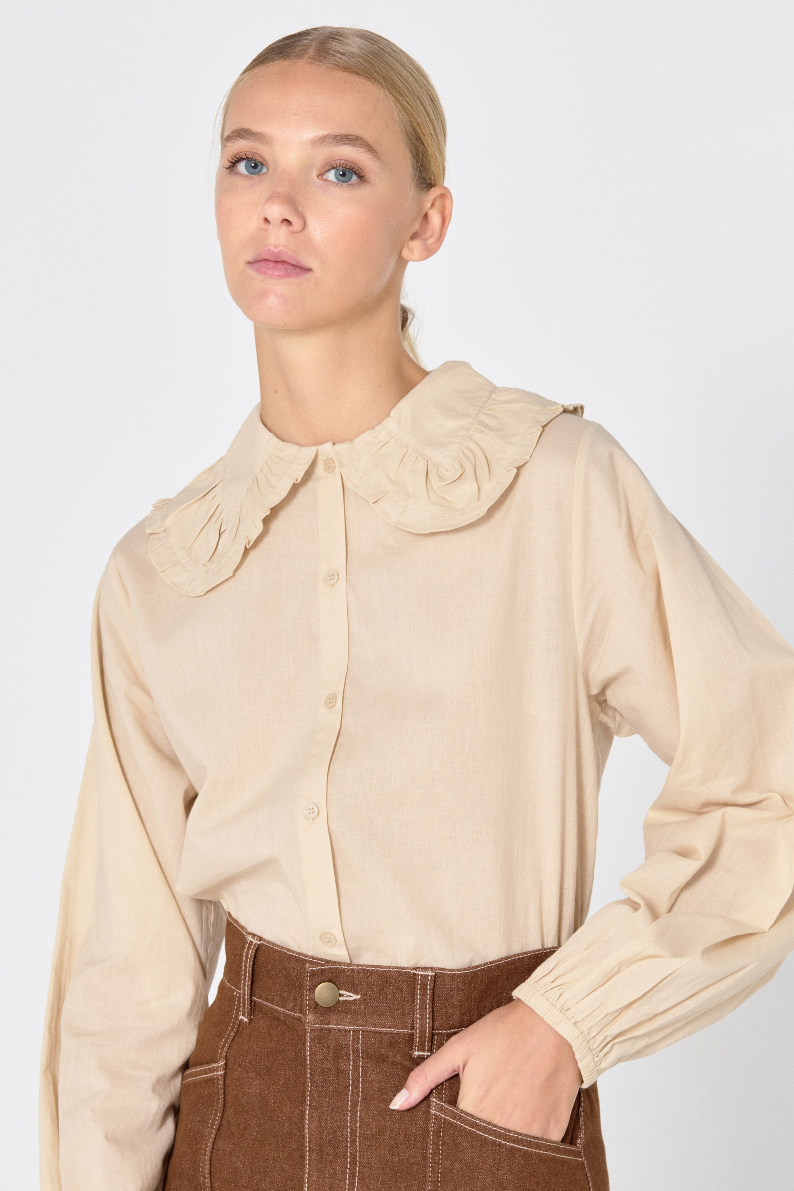 Blusa con volantes vanilla