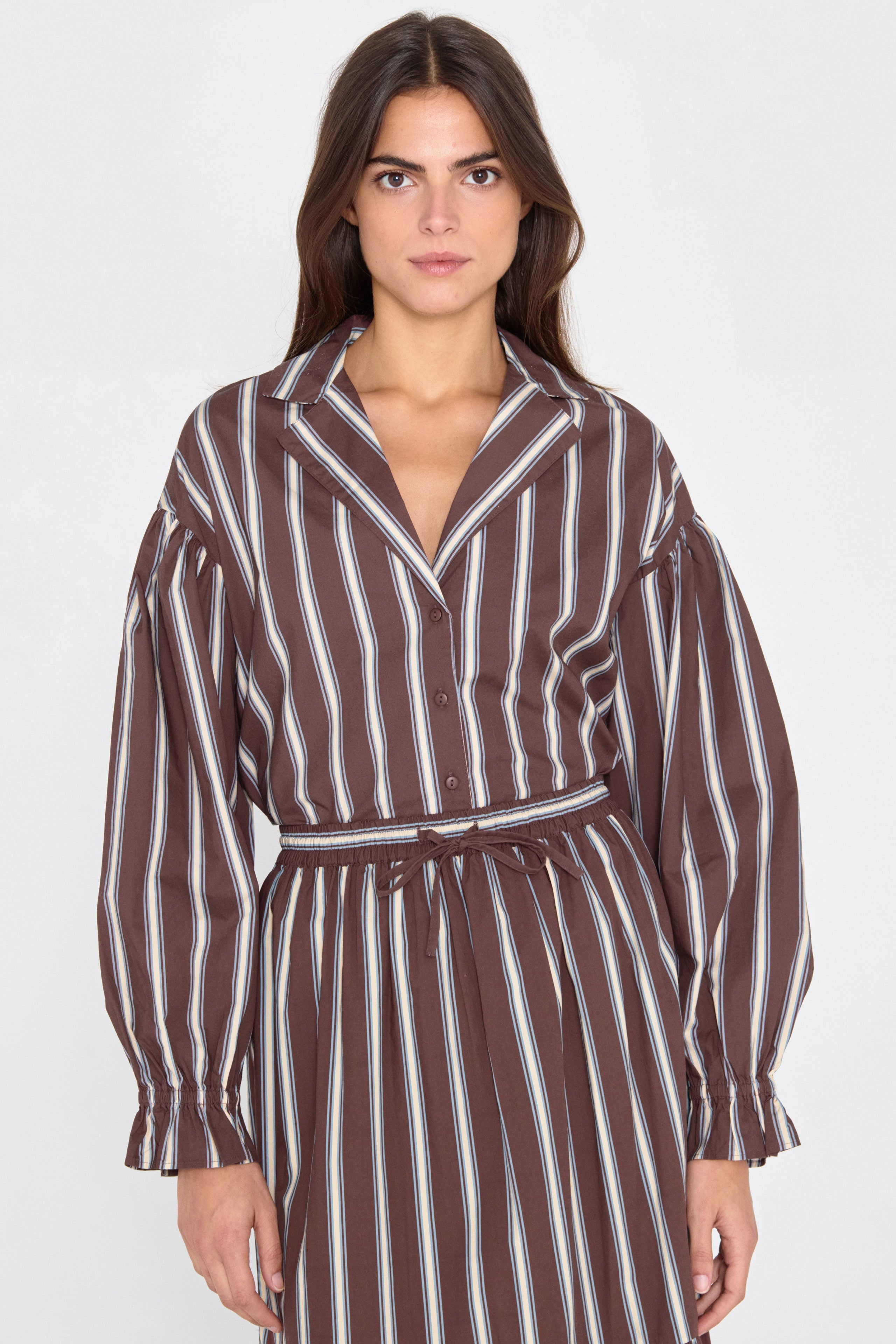 Striped shirt chocolate