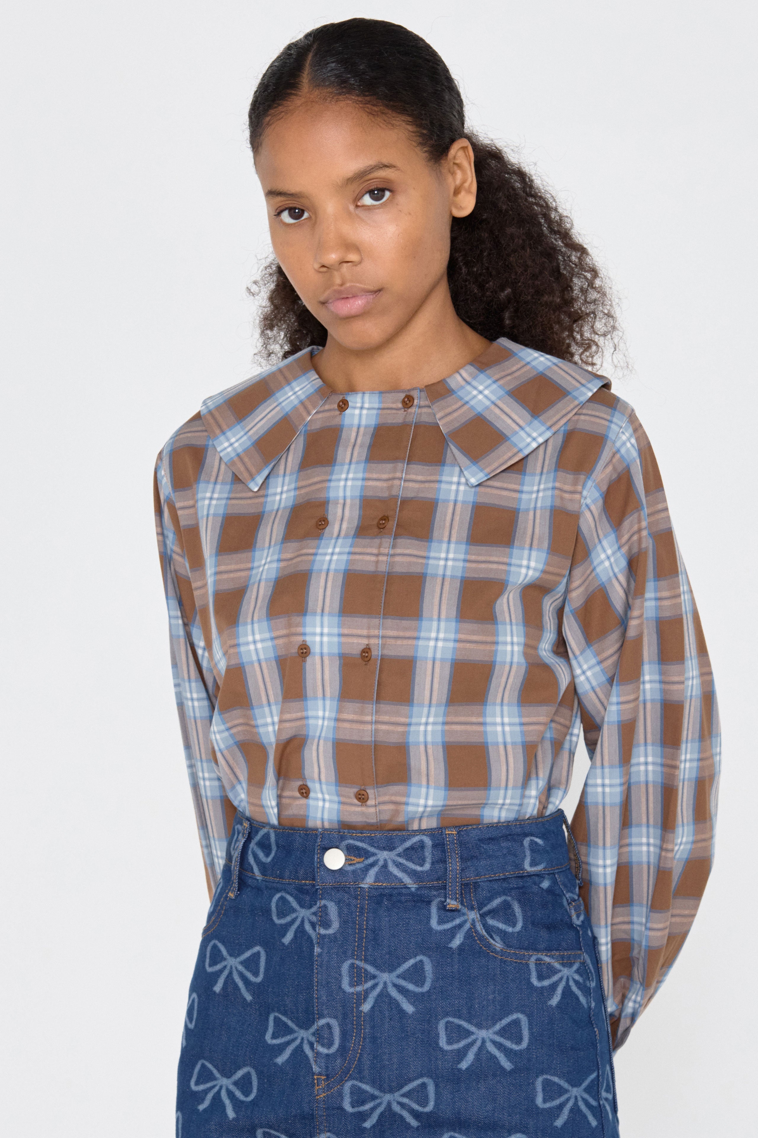 Buttoned check blouse brown
