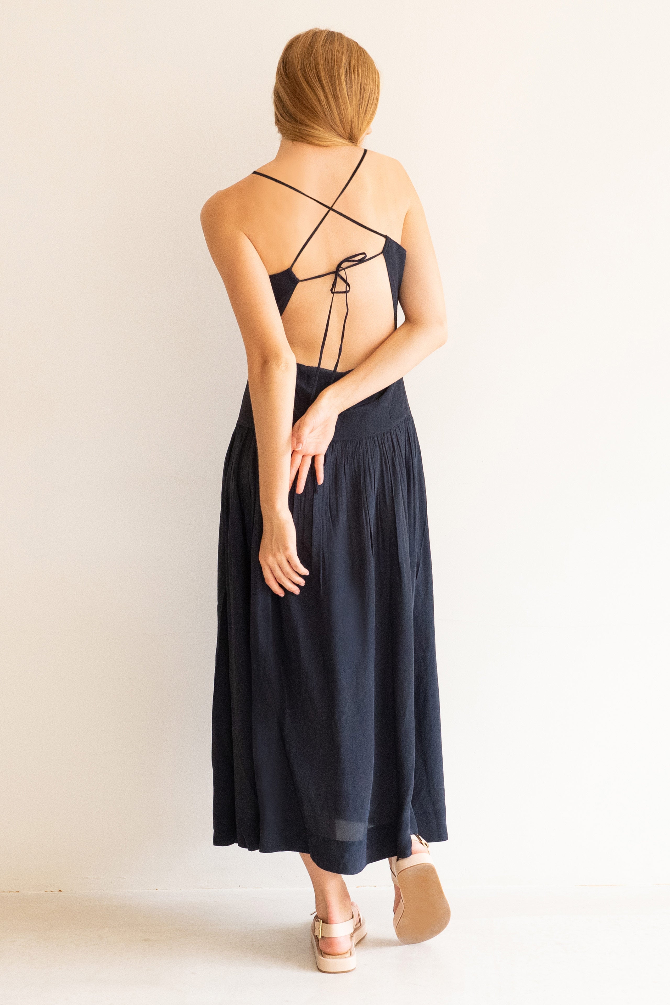 Vestido con espalda abierta navy