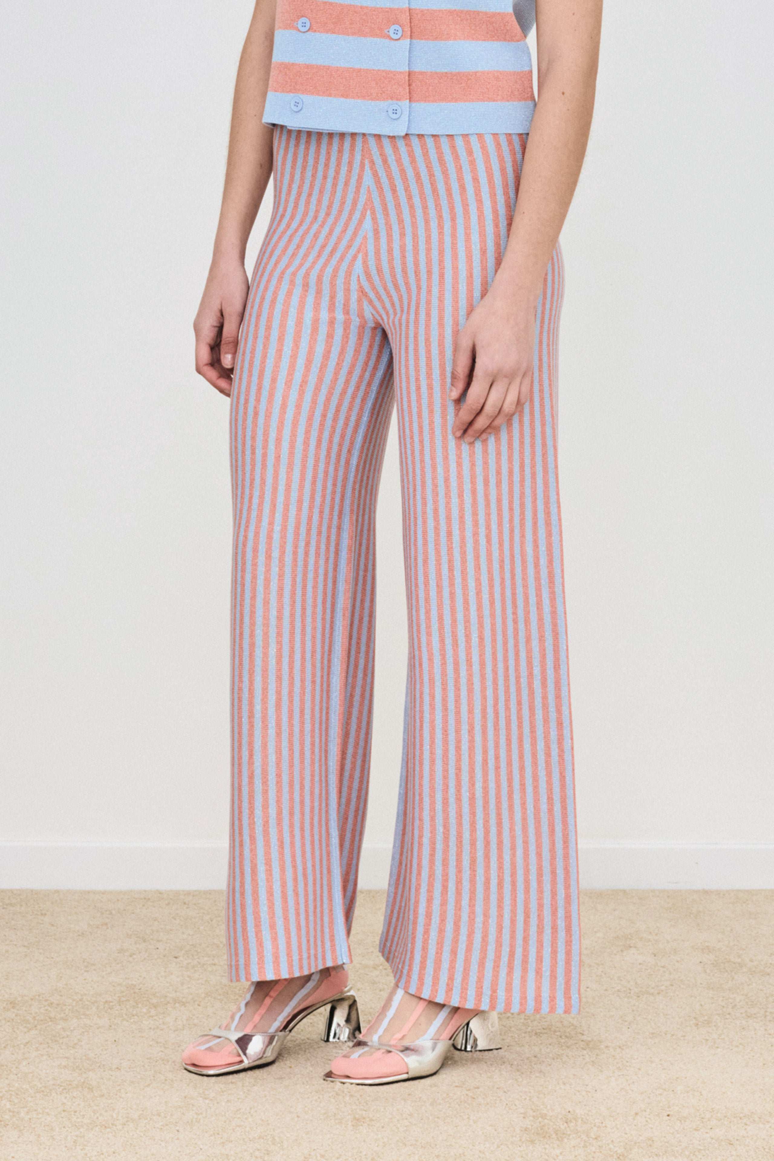 PANTALON DE PUNTO A RAYAS pastel blue/papaya