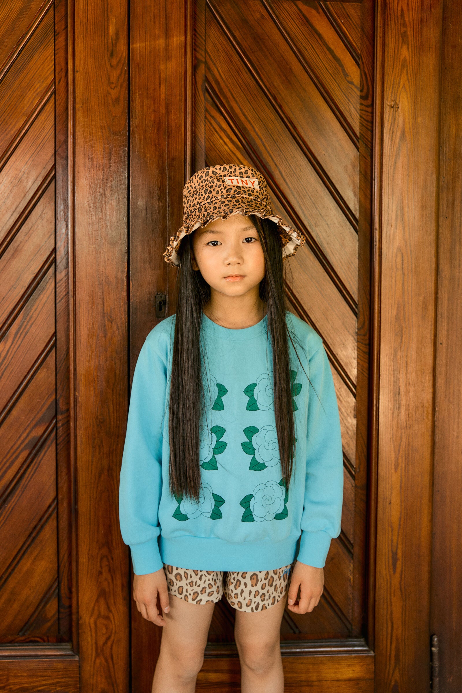 SUDADERA GRÁFICA BLUE FLOWERS light cyan