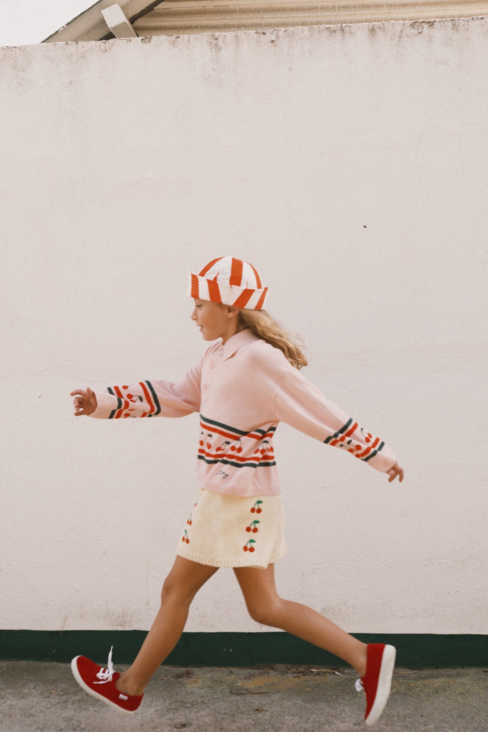 CHERRIES SWEATER pastel pink