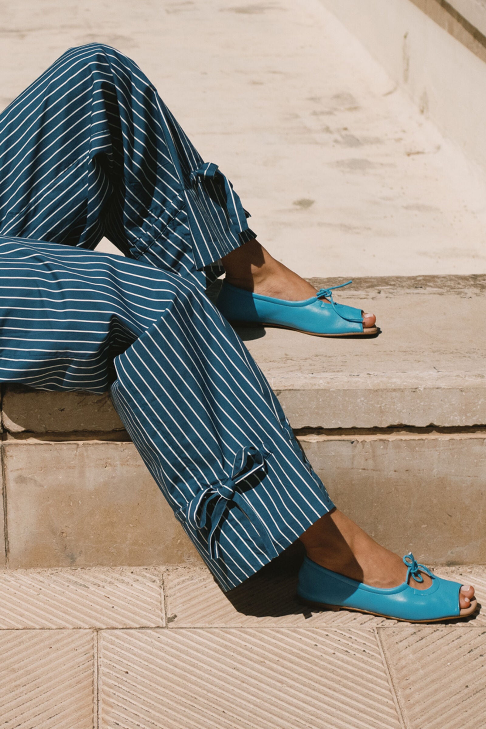 STRIPED FRILL PANTS light navy