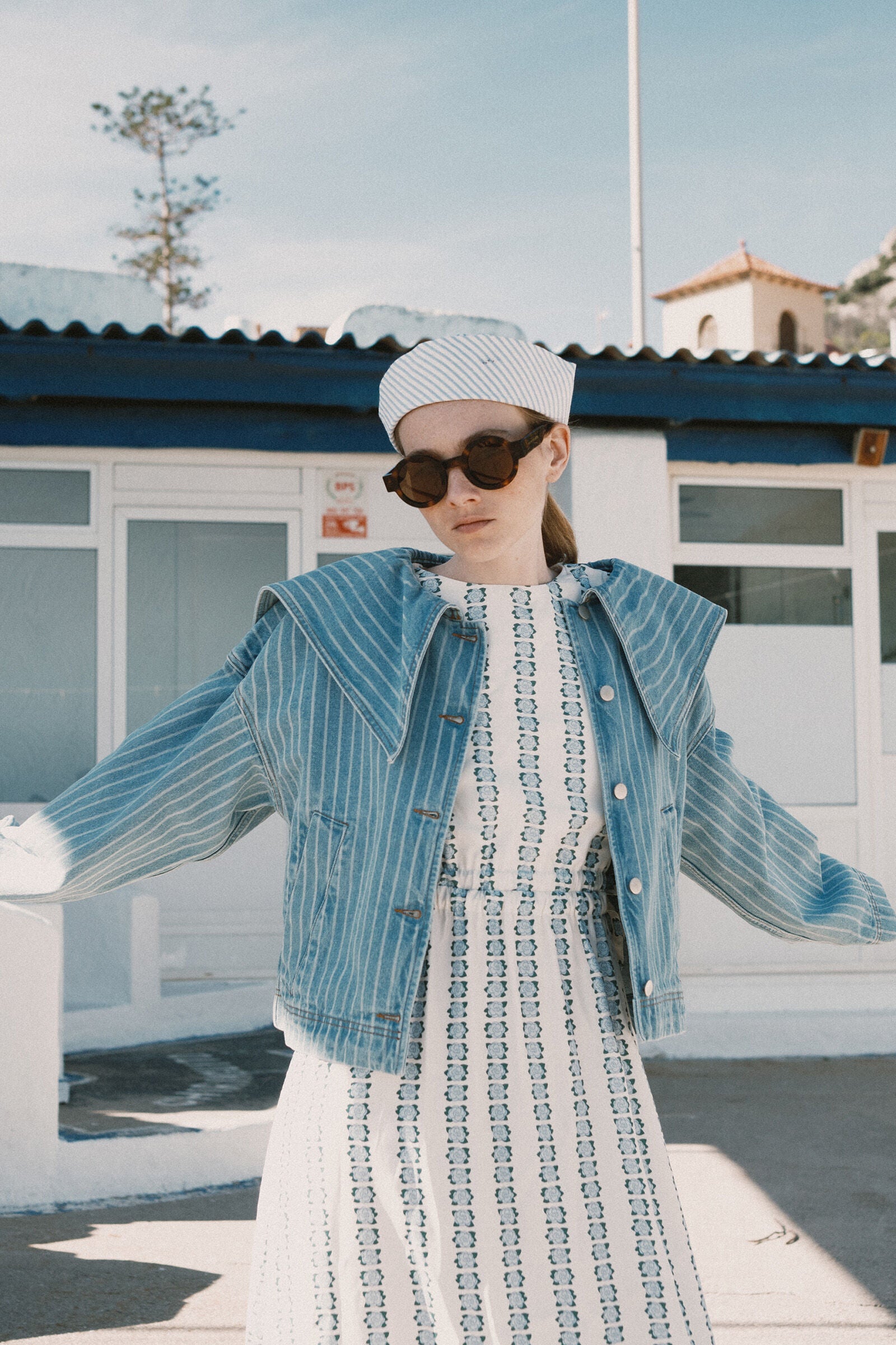 CHAQUETA CON CUELLO A RAYAS medium wash denim