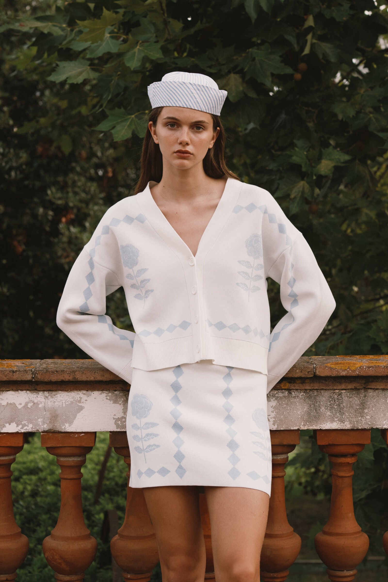 ROSES JACQUARD CARDIGAN off-white