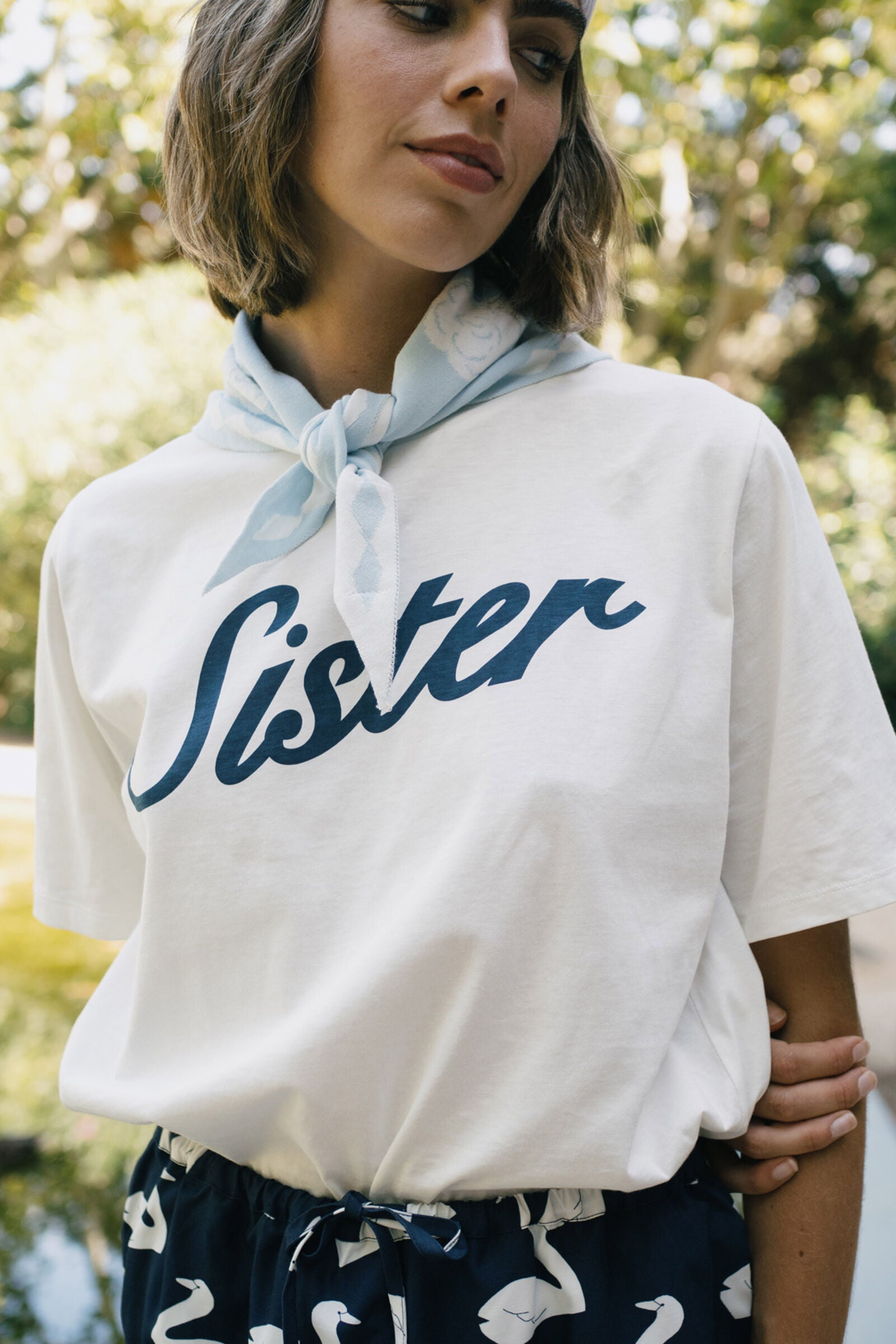 SISTER TEE off-white